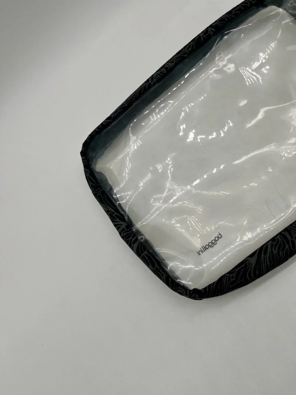 Bagallini Clear Travel Pouch Set
